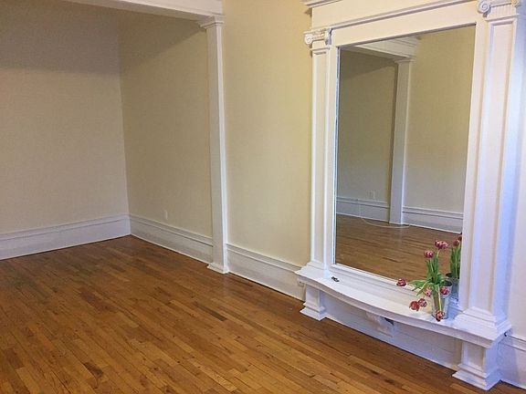 2nd image of 230 Saint James Pl APT 1A