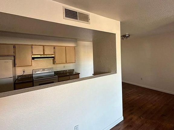 3rd image of 8101 W Flamingo Rd Unit 1015