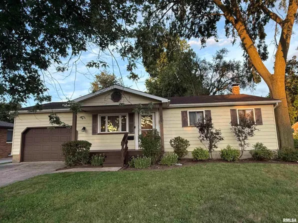 833 N 8th Ave, Canton, IL 61520