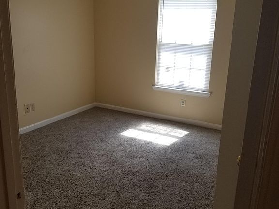 3rd image of 11014 Youngtown Dr