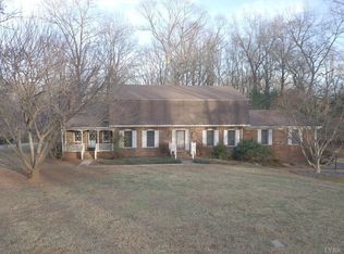 102 Huntshire Pl, Forest, VA 24551