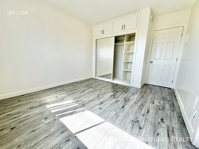 8701 S Figueroa St #203 — Photo 12