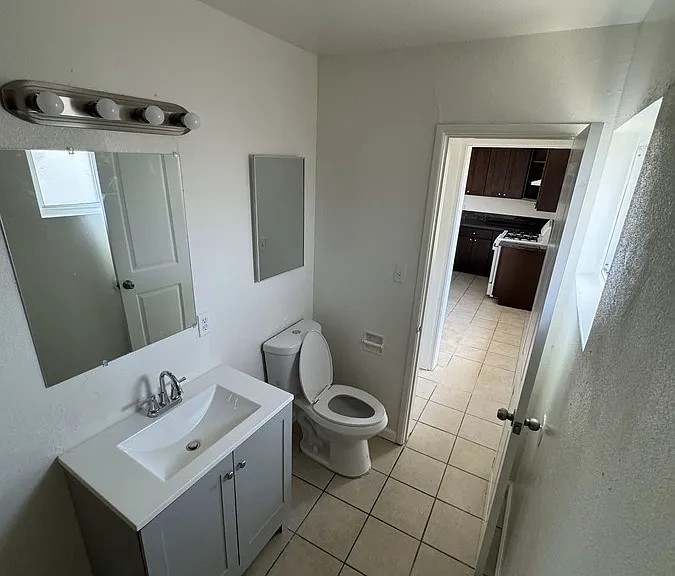 163 E 15th St #8 — Photo 6