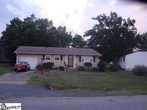 2nd image of 107 Franklin Ave