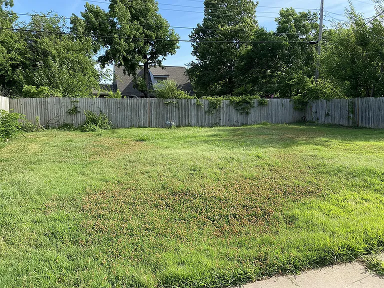 227 W Ridge Rd — Photo 15