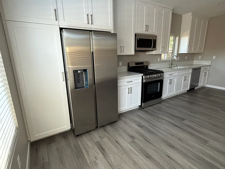 7829 Vicky Ave — Photo 4