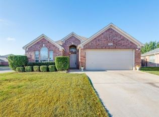 10901 Rising Mist Ct, Haslet, TX 76052