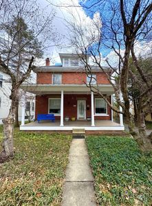 193 E State St, Athens, OH, 45701