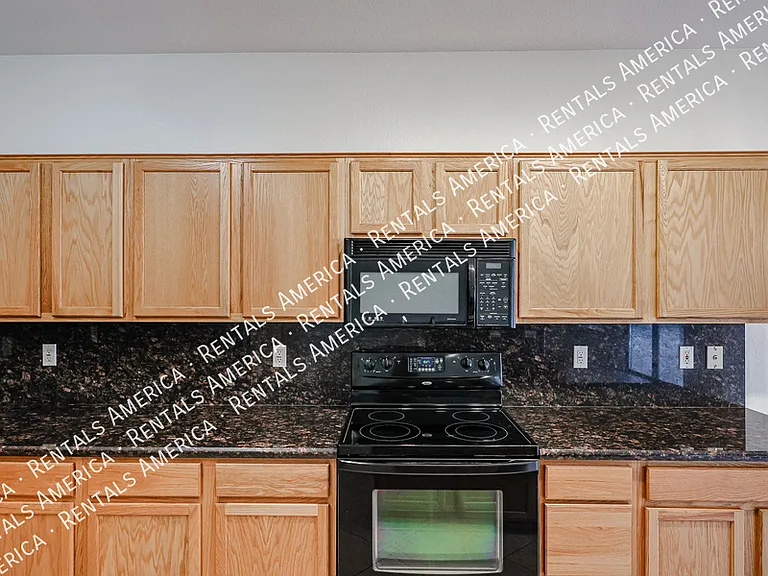 3481 E Vernon St — Photo 16