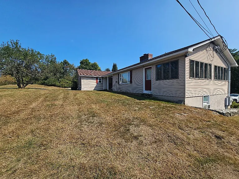 1037 Calef Hwy — Photo 9