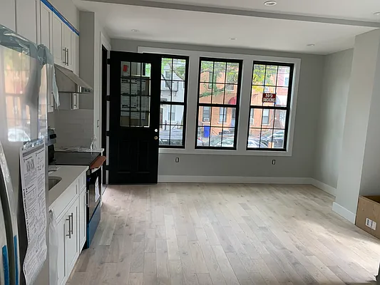 Rented by Hudson Exclusive | media 4