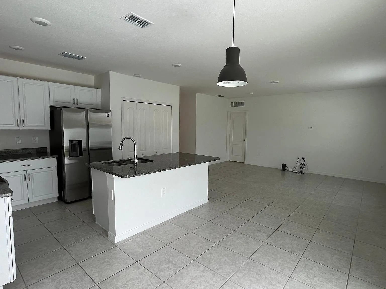 685 SW Millard Dr — Photo 1