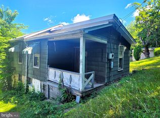 901 Shades Ln, Cumberland, MD 21502