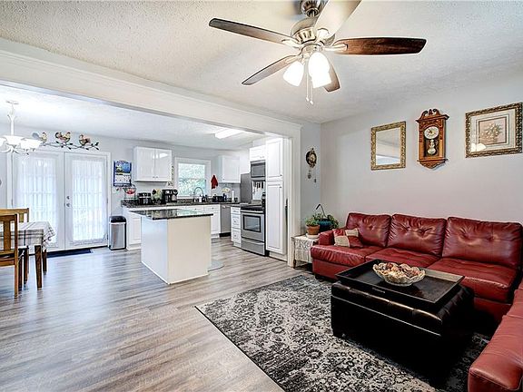 4th image of 311 Wildwood Dr
