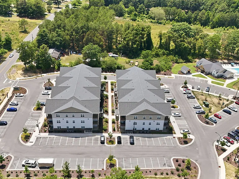 Pine Reserve Apartments — Photo 50