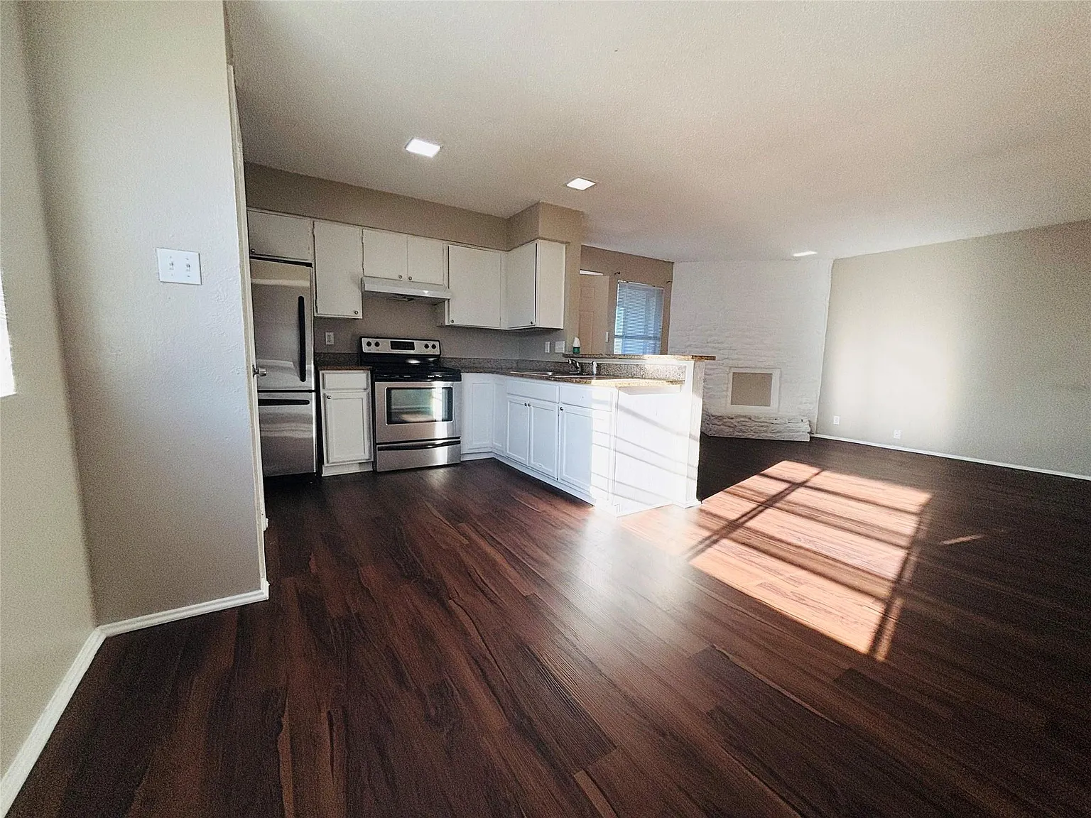 2 bed, 1.0 bath, 780 sqft, $995 — Photo 4