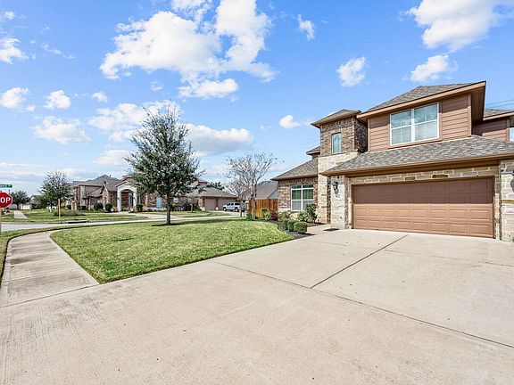 3rd image of 6142 N Fawnlake Dr