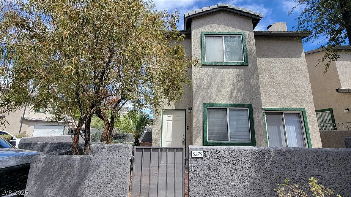 3 bed, 2.5 bath, 1480 sqft, $1,650 — Photo 1