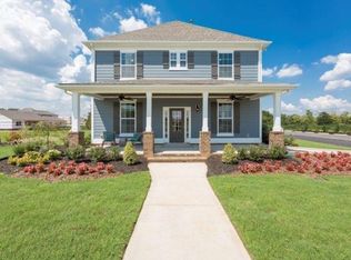 100 Majestic Ln, Pleasant View, TN 37146