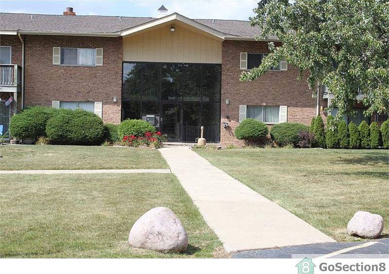 1st image of 7410 Brookdale Dr APT 206