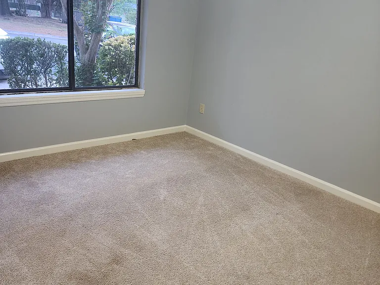 919 Belmont Dr — Photo 7