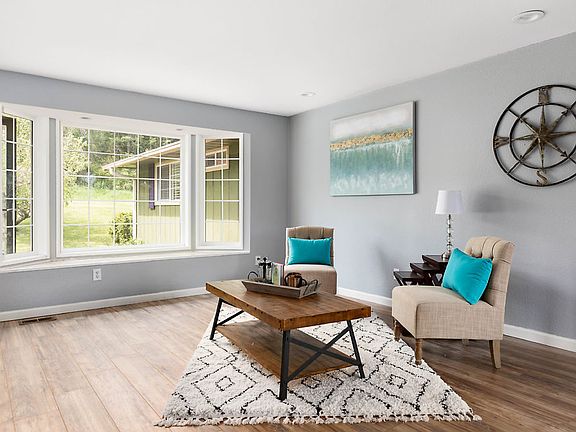 3rd image of 2474 Hemenway Pl