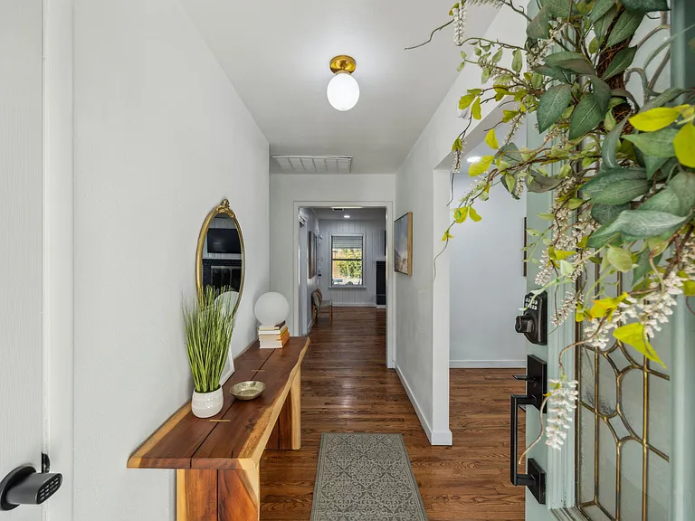 1729 14th Pl — Photo 7