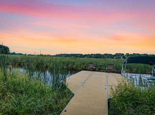 315 William Lake Shore Dr, Waconia, MN 55387