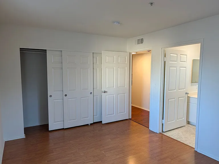 Yaya Valerio Apartments — Photo 16