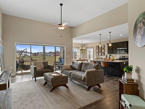 3rd image of 7052 Stone Meade Ct