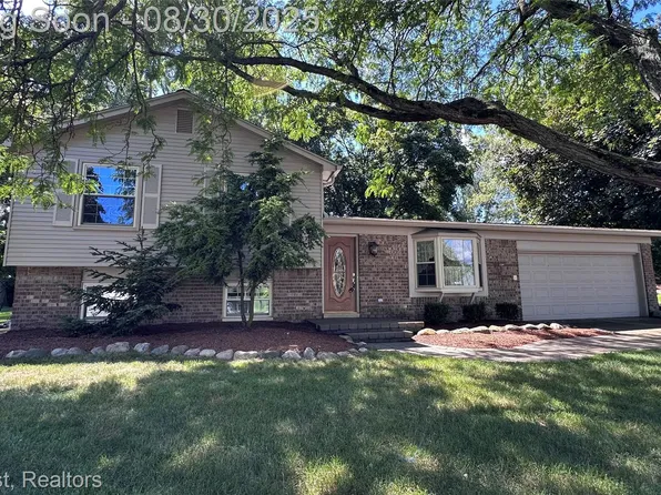 38775 Laurenwood St, Wayne, MI 48184