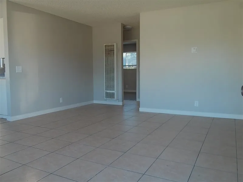 934 S. Barrett Road #1-4 - 1 — Photo 2