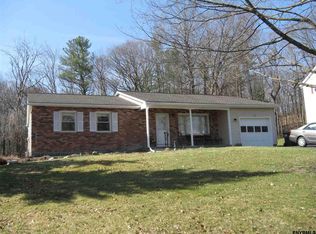 30 Severson Hill Rd, Voorheesville, NY 12186