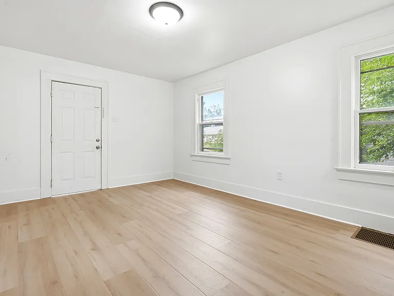 4205 Buell Dr — Photo 2