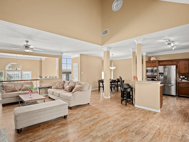 6108 Cape Coral Dr — Photo 4