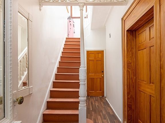2nd image of 1328 Jefferson Ave #1