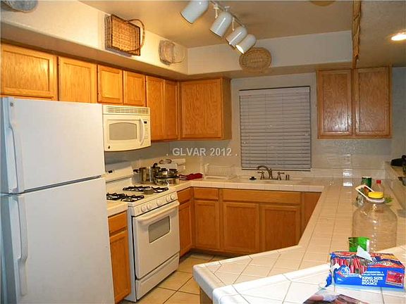 4th image of 3609 Arginis St Unit 203
