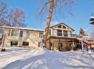 8006 Island Rd, Eden Prairie, MN 55347