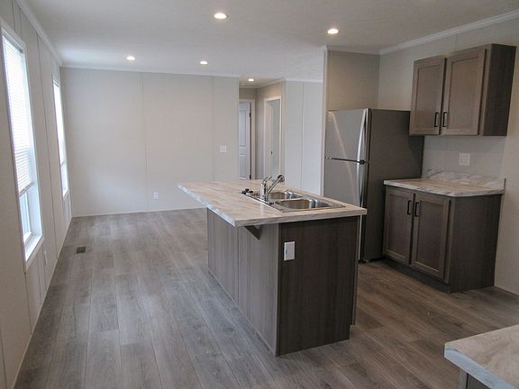 3rd image of 43600 W Park Dr #421