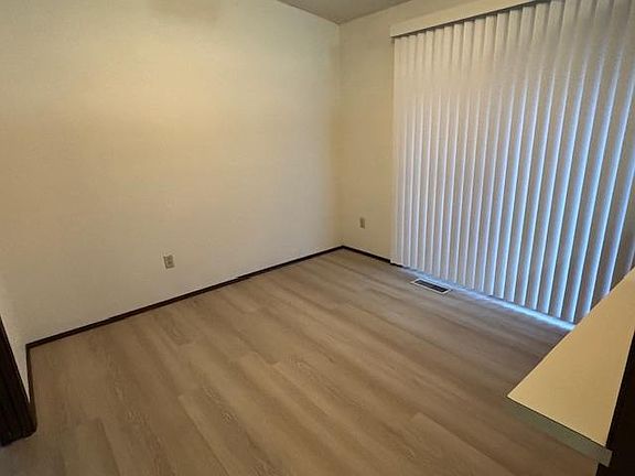 5th image of 8605 22nd St W