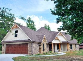 107 Riverwood Dr, Longview, TX 75603