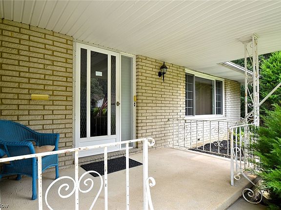 3rd image of 4498 Galway Cir