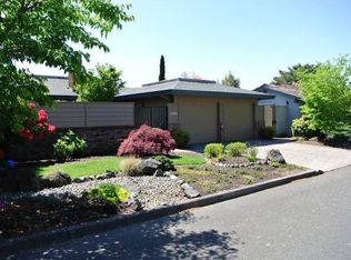9810 SW Imperial Dr, Portland, OR 97225