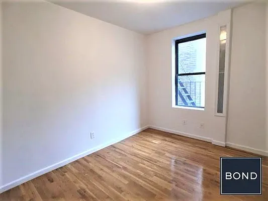 Rented by Bond New York | media 3