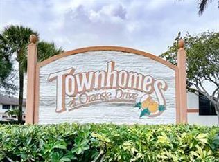 7125 SW 42nd Pl, Davie, FL 33314