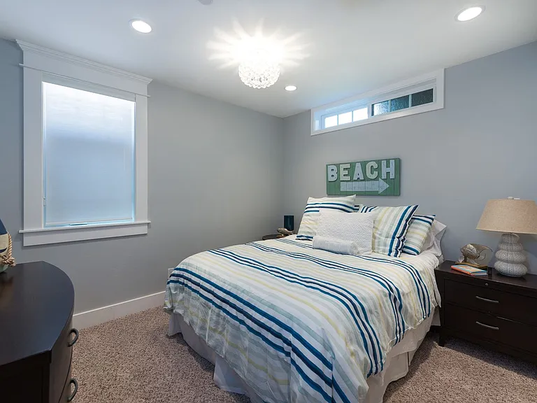 734 Olive Ave — Photo 23