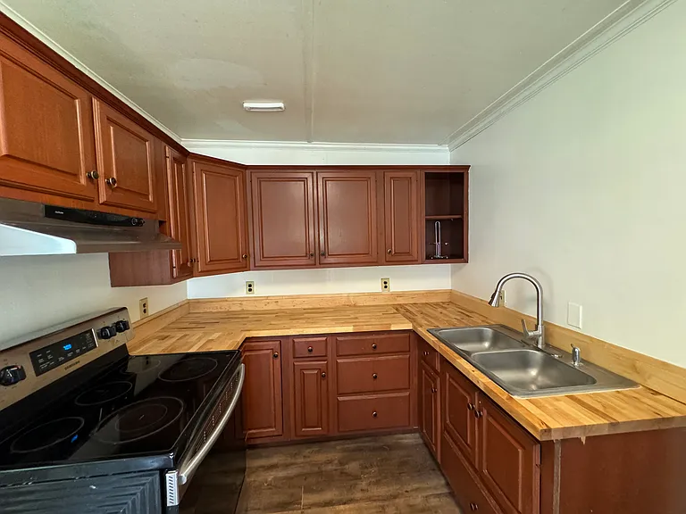 1005 Manning Dr — Photo 11