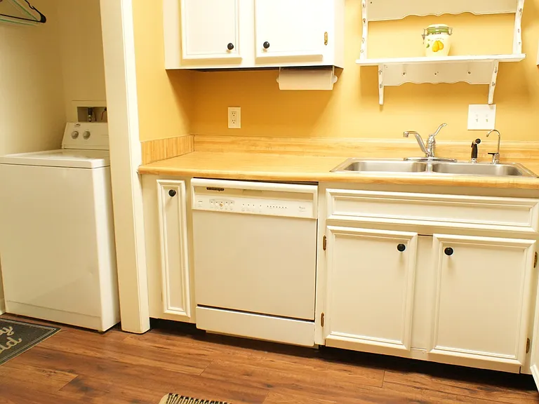 220 Harpers Mill Ct — Photo 7