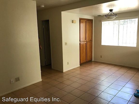 3rd image of 11625 208th St Unit E