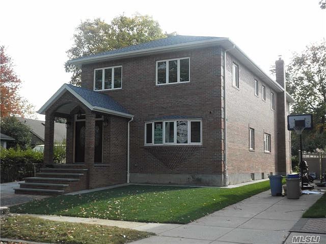 1st image of 15460 22nd Ave